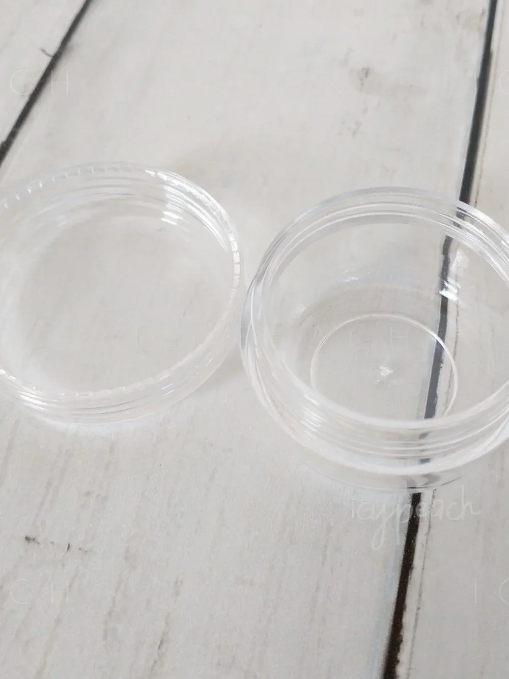 Mini Clear Plastic Jars 8 Pack 0.75oz Screw Top Lid Travel Makeup Lotion Storage